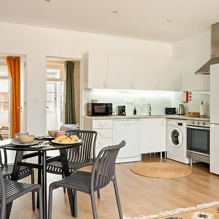 Bmyguest - River View Terrace شقة *
