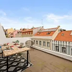Bmyguest - River View Terrace Apartment Lisbon
